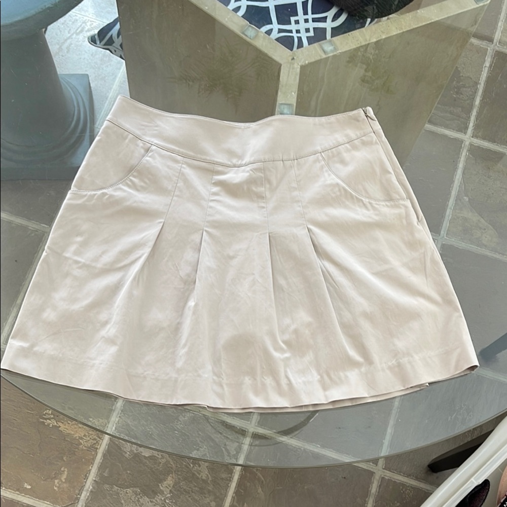 Aquascutum 6, super cute pleated mini skirt, beige with net shorts & pockets